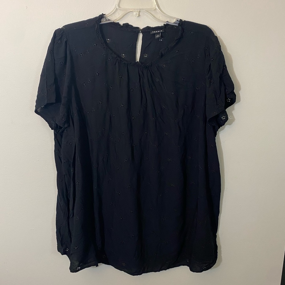 Torrid. Black, eyelet, ruffle neck t-shirt blouse. Size 3.